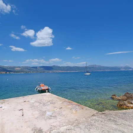 Mornar-5 By Interhome