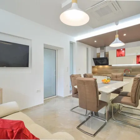 Mornar-5 By Interhome Trogir