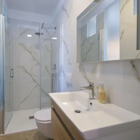 Mornar-5 By Interhome