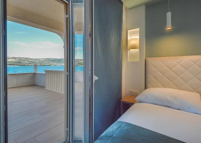 Mornar-5 By Interhome Daire