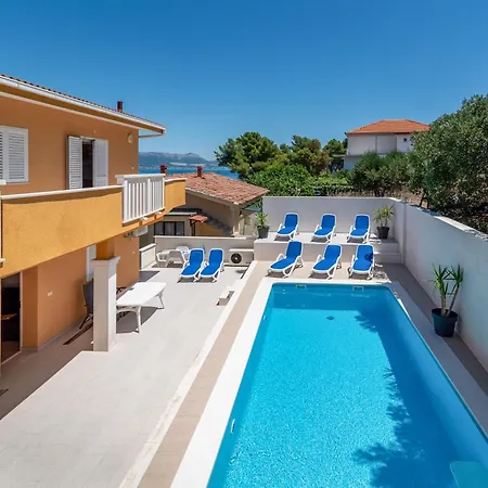 Mornar-5 By Interhome Apartament Trogir