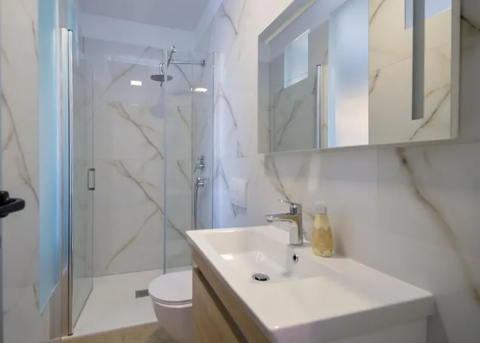 Mornar-5 By Interhome